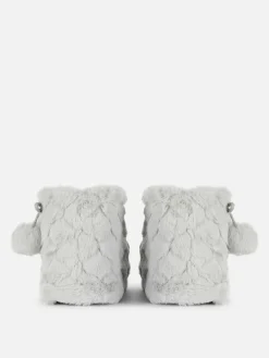 Bottines Duveteuses à Pompons