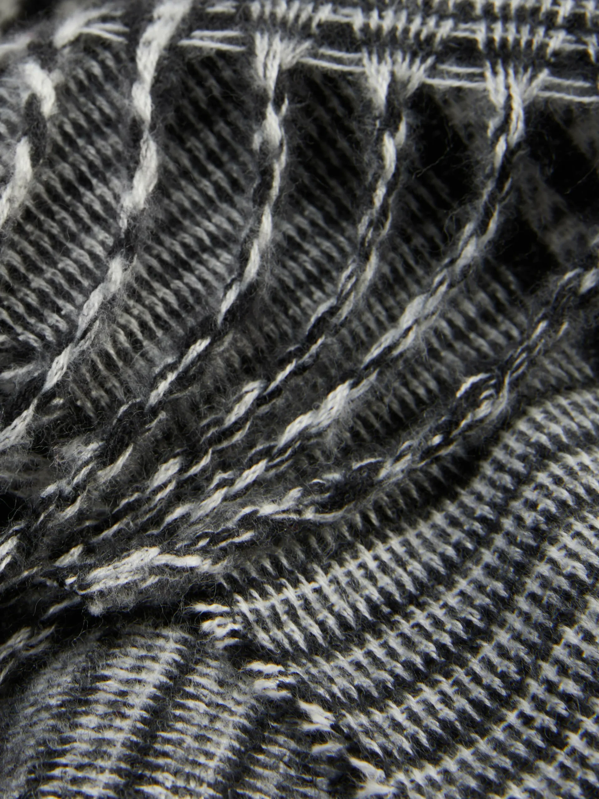 Écharpe à Carreaux Et à Franges