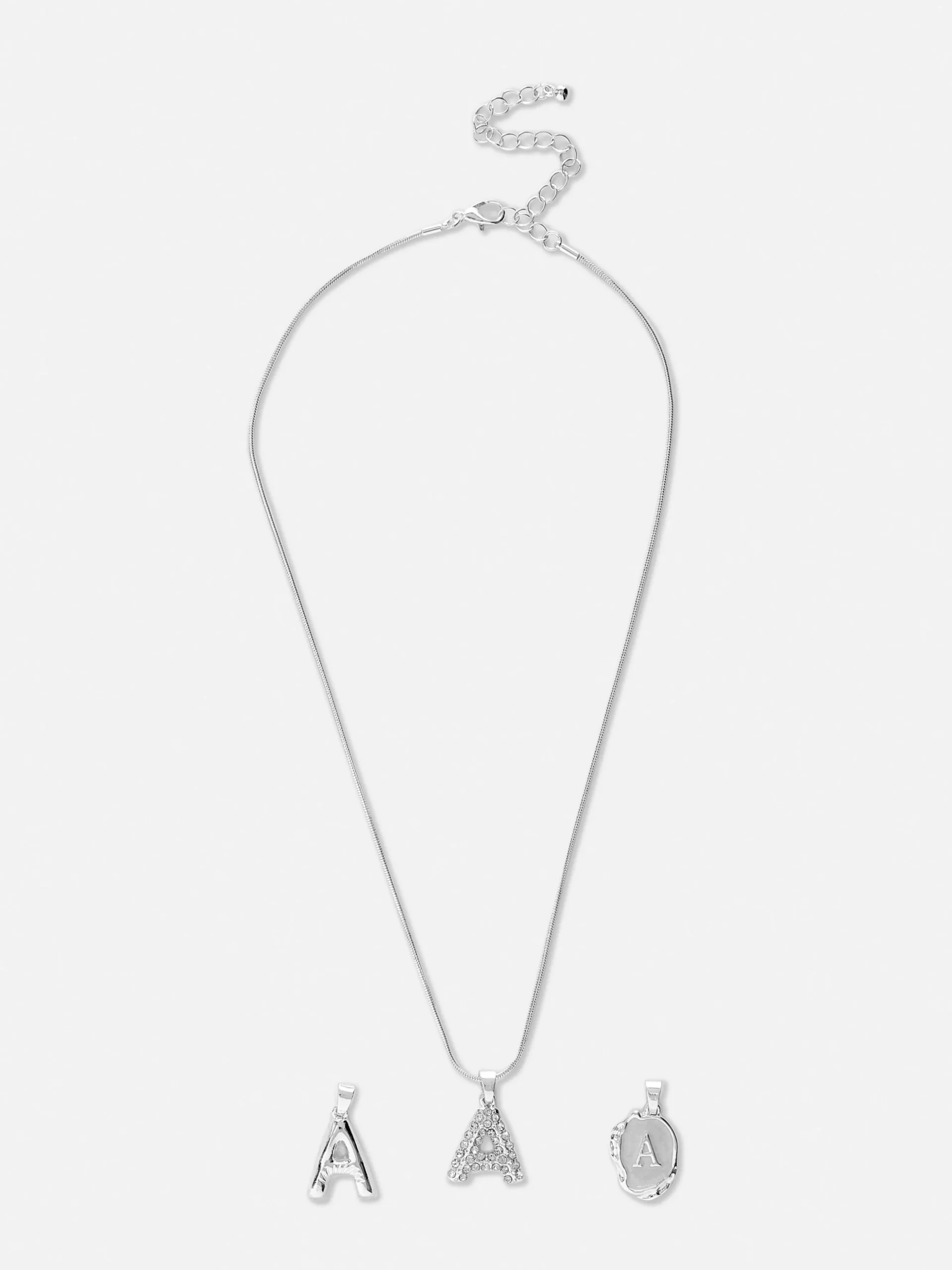 Collier Initiales à Pendentifs Multiples