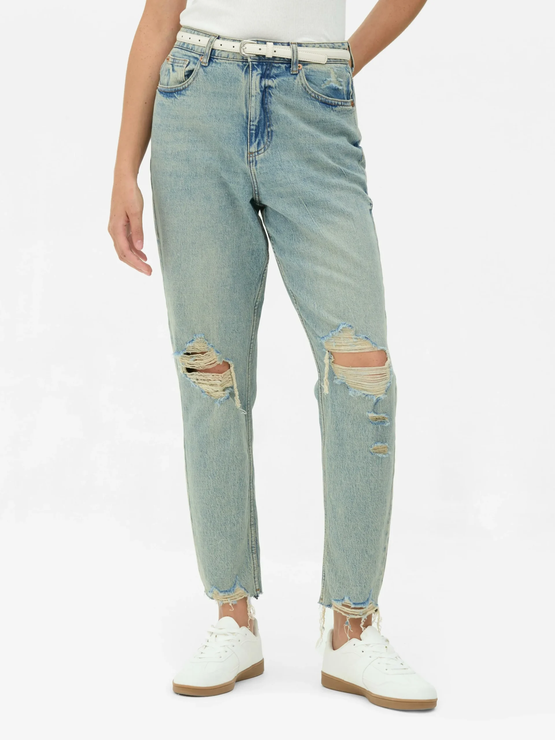 Jean Mom En Denim Déchiré
