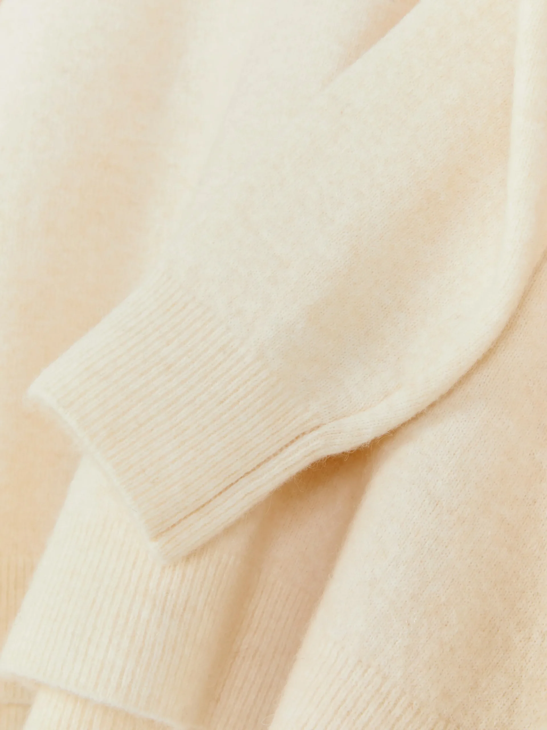 Pull Tricoté Avec Nœud Dans Le Dos