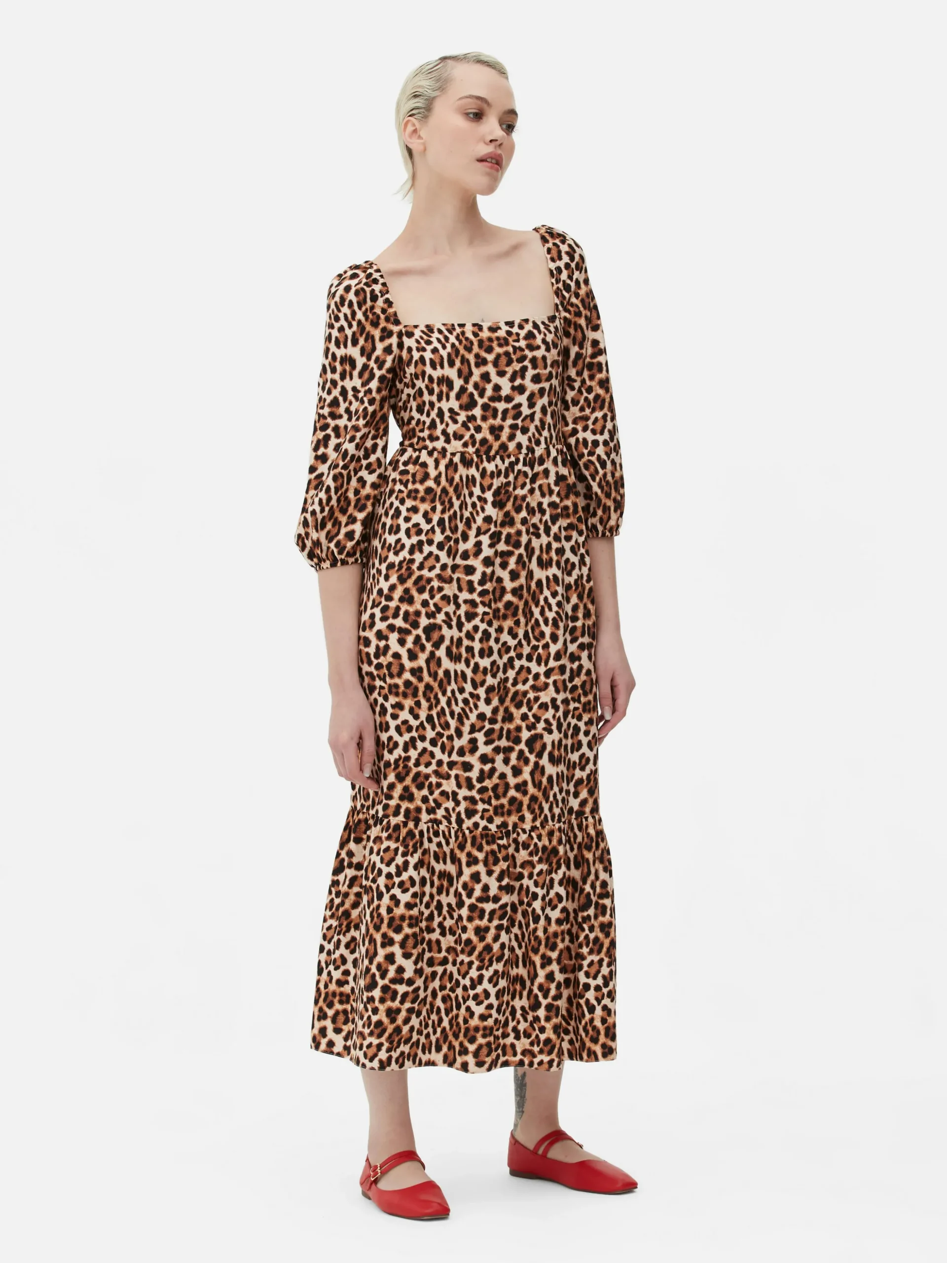 Robe Mi-longue à Motif Léopard Et à Encolure Carrée