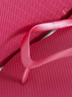 Tongs Plates Essential