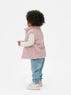 Veste Sans Manche En Fausse Fourrure Texturée à Cœurs